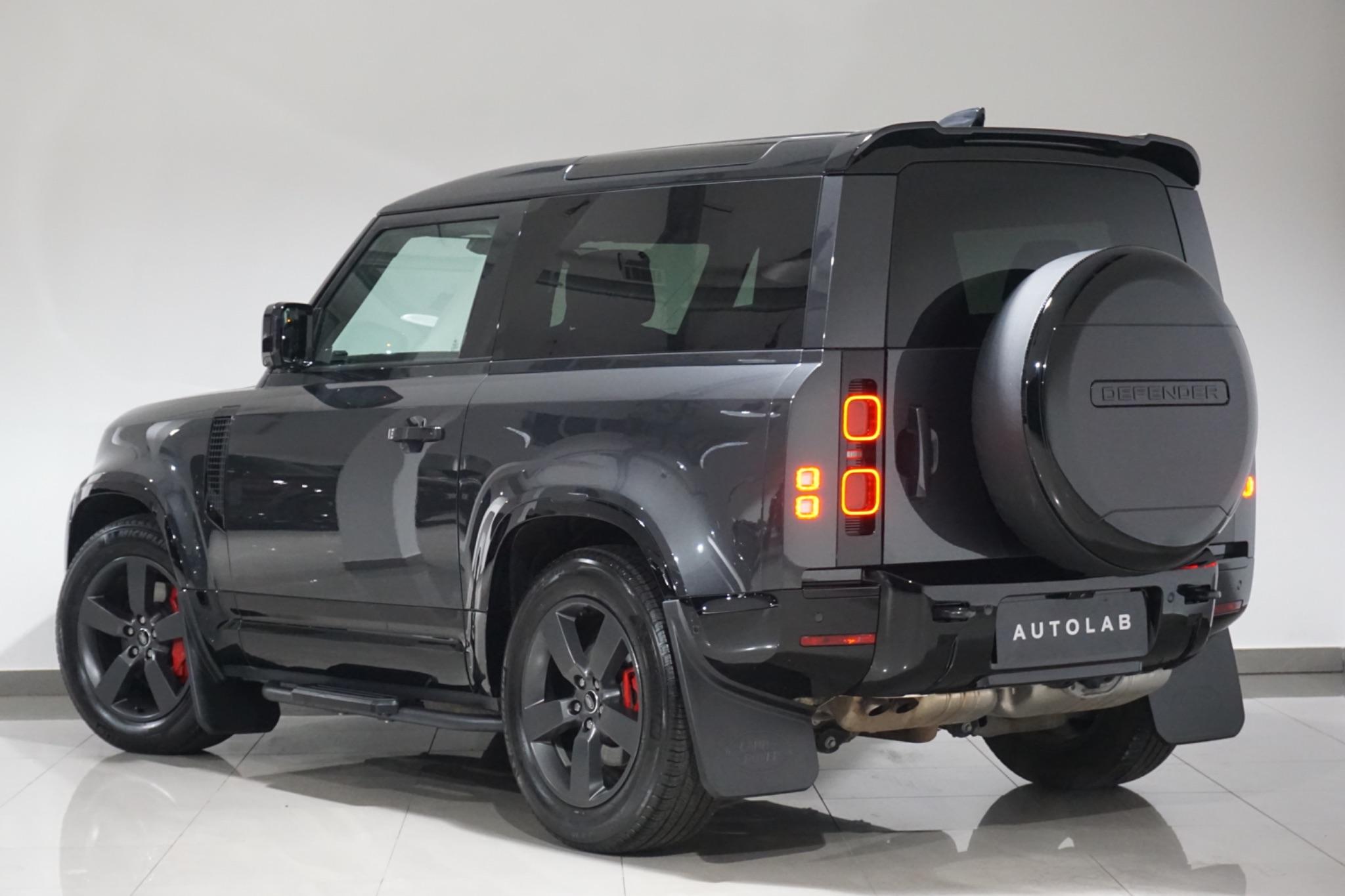 Land Rover Defender 90 3.0 D300 MHEV X-Dynamic HSE Hard Top SUV Auto 4WD SWB Euro 6 (s/s) 3dr